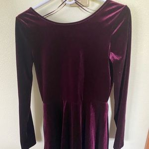 Beautiful dress for Winter dances.  Size medium.  Long sleeve.